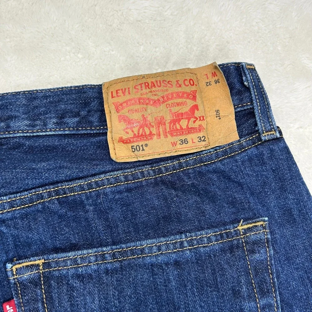 Levis 501 Jeans Mens 36x32 Dark Wash Button Fly Denim Pockets